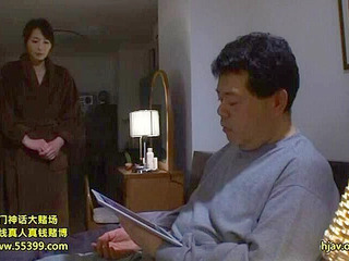 Nippon babe fears the dark, leading to fuck-tastic night with Tokyo boss